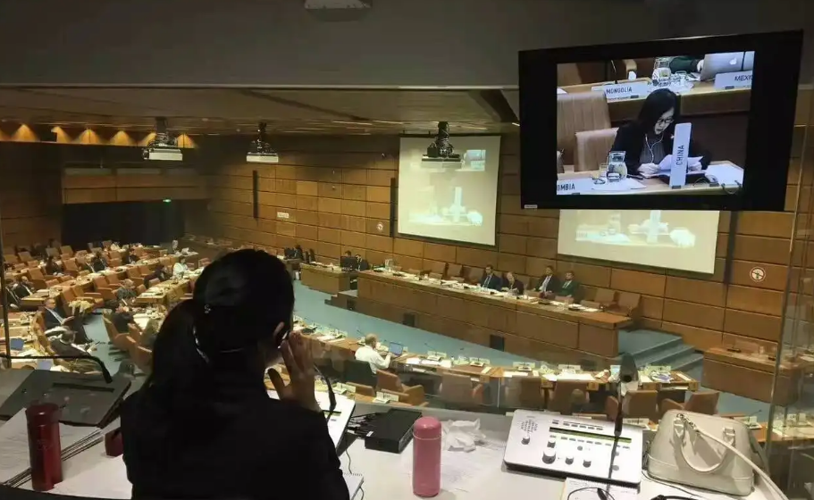 關(guān)于合肥翻譯公司同聲傳譯和交替?zhèn)髯g的區(qū)別有哪些？