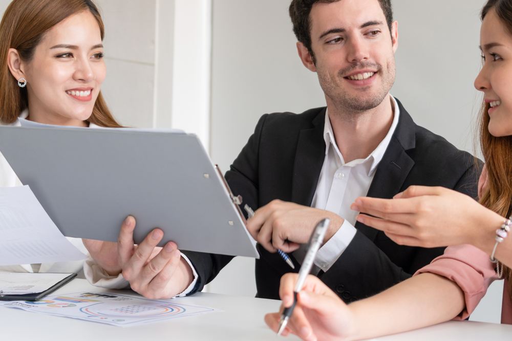 翻譯公司介紹個人翻譯件和企業(yè)翻譯有什么區(qū)別 翻譯公司介紹個人翻譯件和企業(yè)翻譯有什么區(qū)別